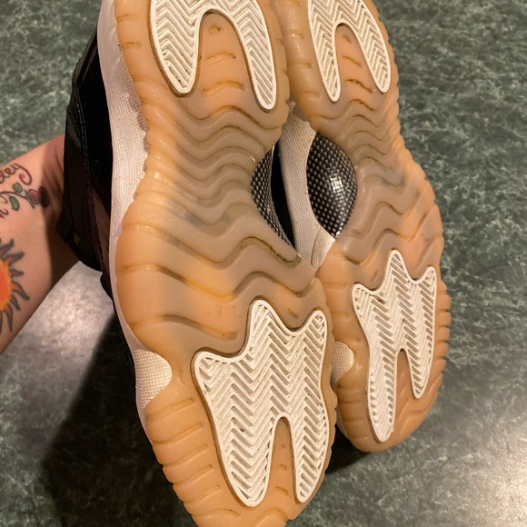 Jordan Shoes | Nike Air Jordan Retro 1 Low Bleached Coral 55y | Poshmark